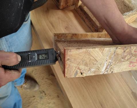 Imagen que contiene persona, interior, tabla, mujer

Descripción generada automáticamente