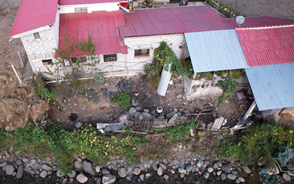 Imagen que contiene edificio, exterior, roca, casa

Descripción generada automáticamente